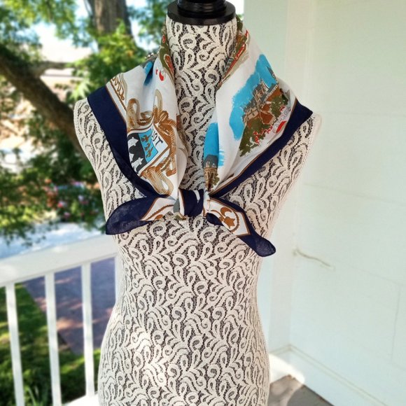 Accessories - Blue and white triangle scarf